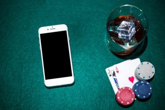 A Short Guide On How To Play Poker Online For Money